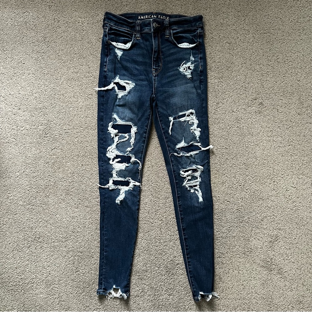 American Eagle Outfitters Women's Distressed Blue Jeans